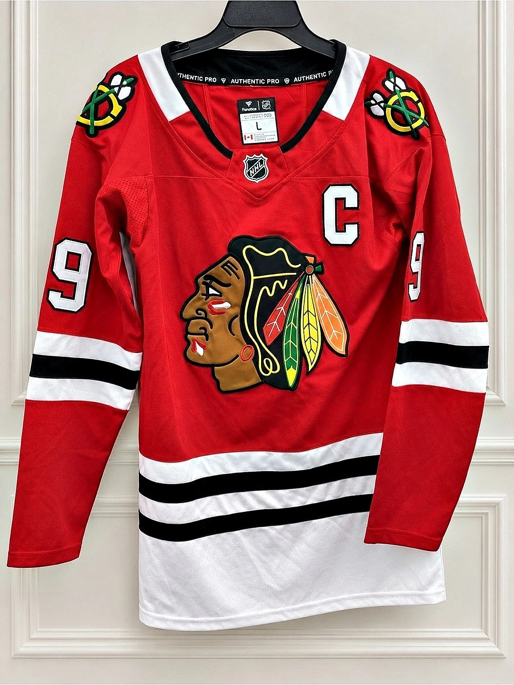 Rare Fanatics Authentic Pro Chicago Blackhawks Toews #19 Jersey Made in Canada